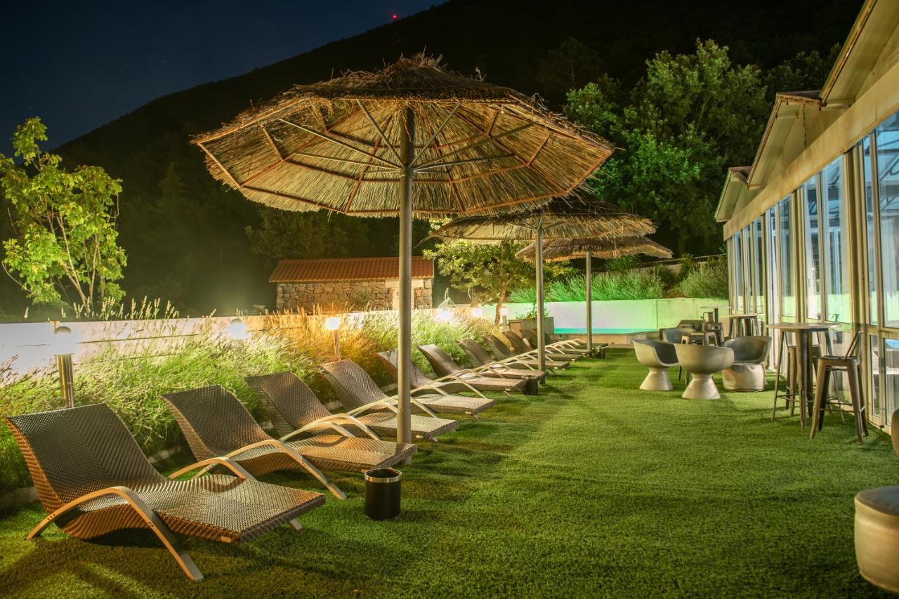 Village Property Trusa Tugare ภายนอก รูปภาพ