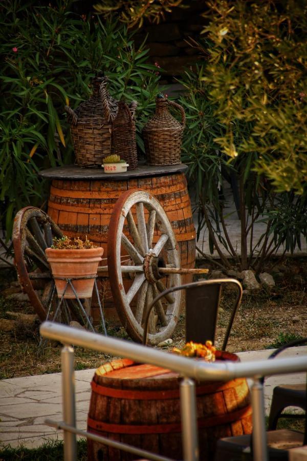 Village Property Trusa Tugare ภายนอก รูปภาพ